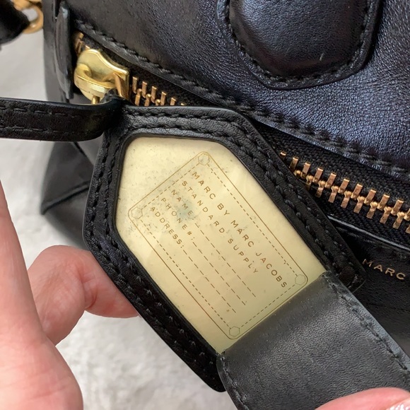 Marc Jacobs MBMJ black leather zippered crossbody purse handbag - Picture 3 of 12